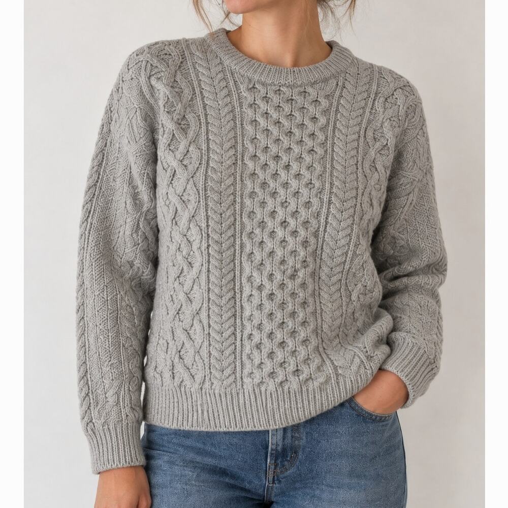 Aran Sweater Ireland 100% Virgin Wool Light Gray Cable Knit Sweater Women's M